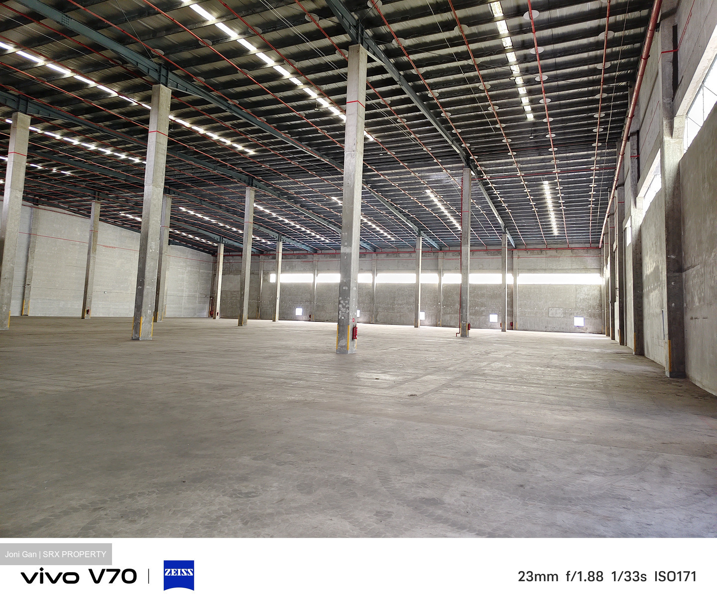 Gul Way (D22), Warehouse #565731541